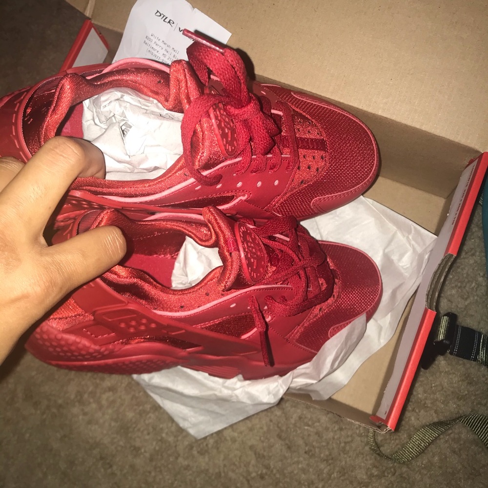 Nike huaraches size 8 in men all red